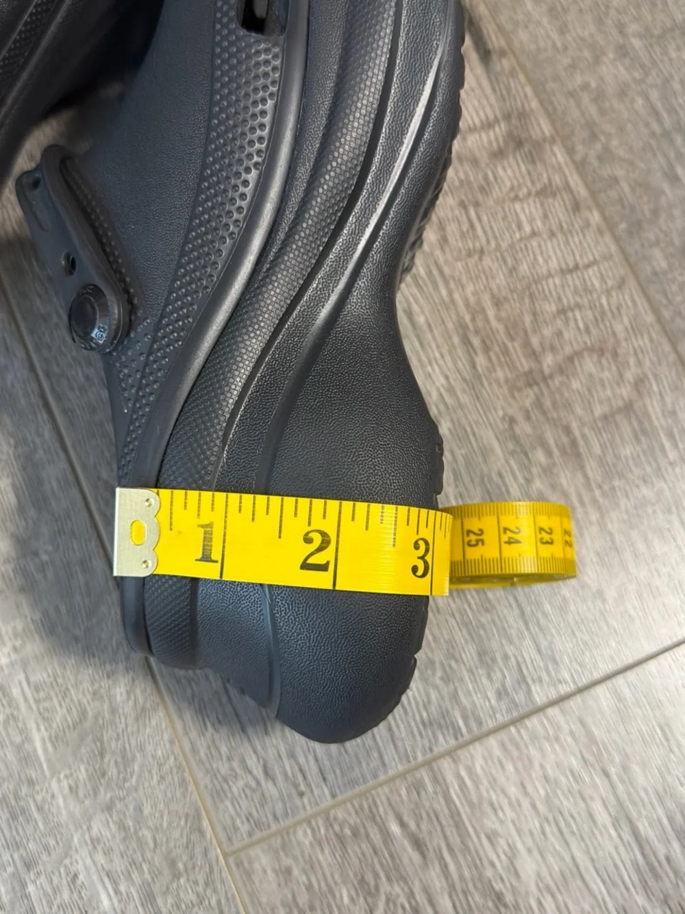 CROCS Classic Platform Clog in Black